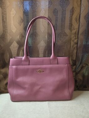 Coach Mauve Leather Tote with Gold Logo Hardware 2018